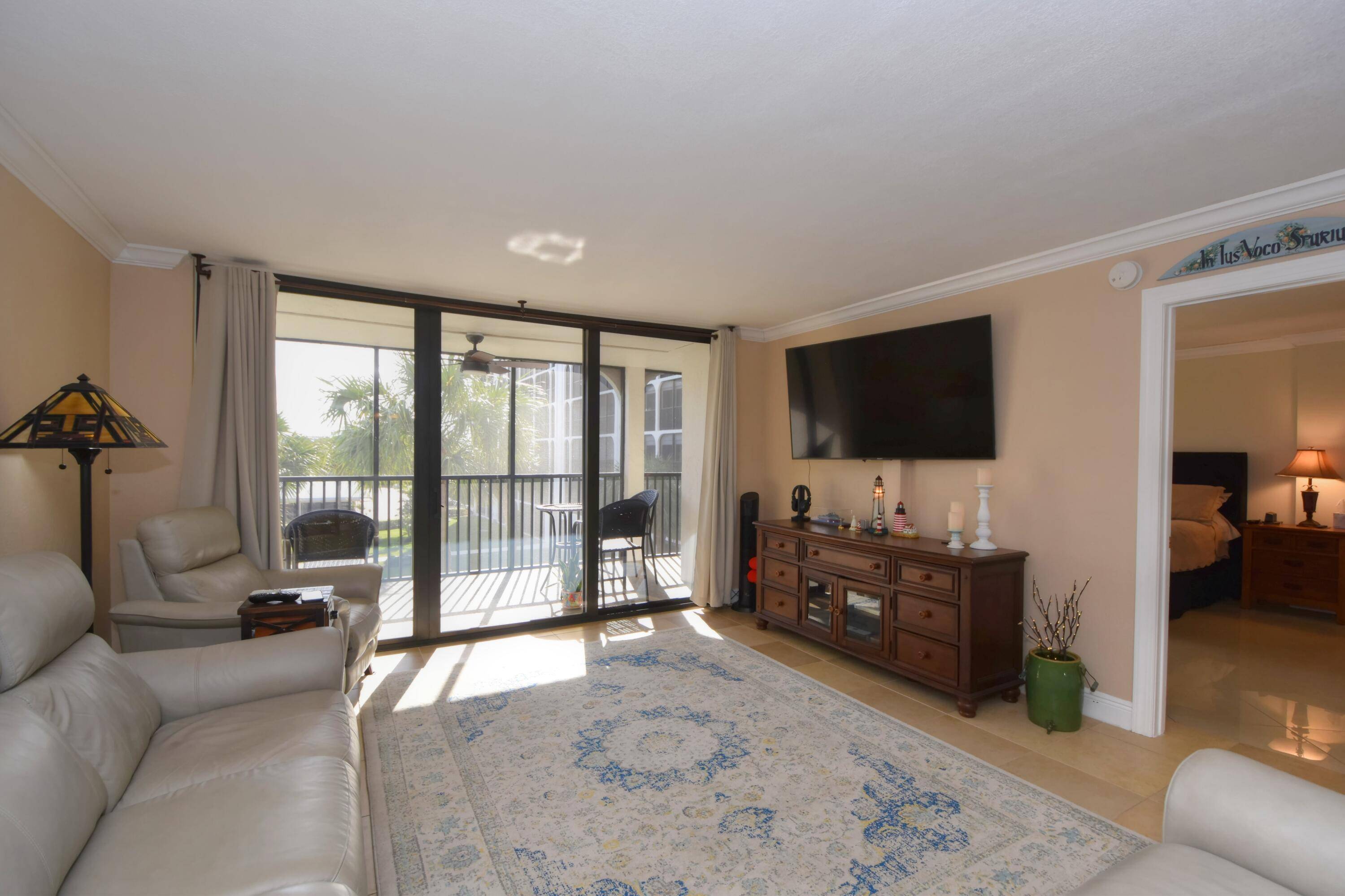 Newly renovated building in beautiful waterfront community of Hillsboro Landing 2 !