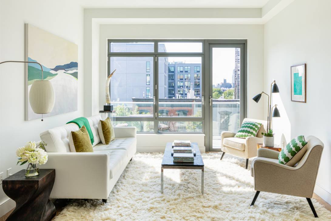 147 Hope Street is a boutique collection of new luxury condominiums located in the heart of Williamsburg.