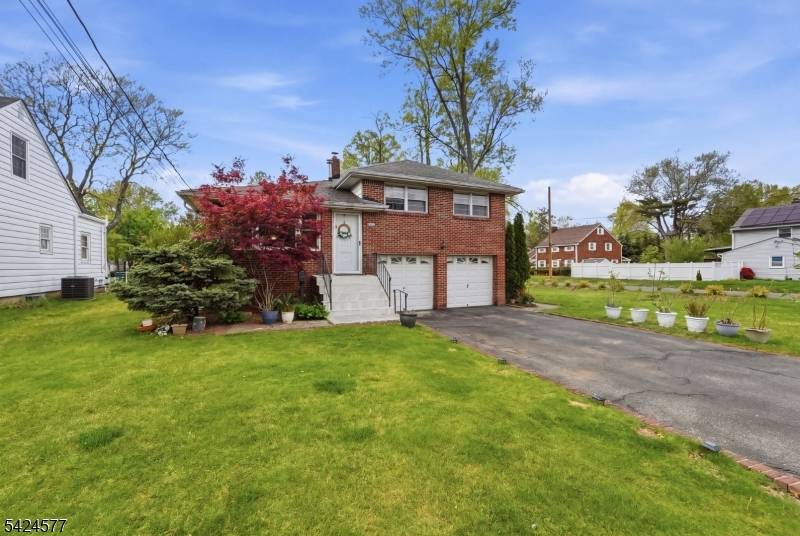 This spacious split level home offers a fantastic opportunity to create something truly special.