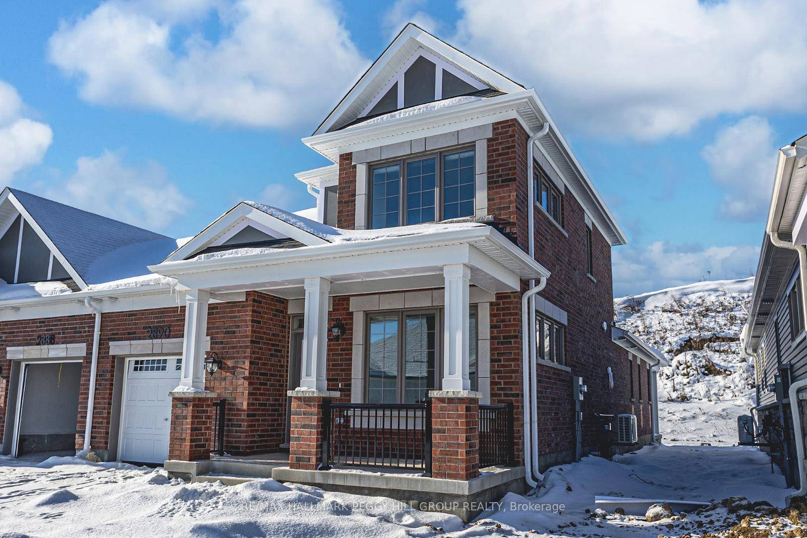 BRAND NEW END UNIT BUNGALOFT WITH LUXURY FINISHES amp ; SMART UPGRADES !