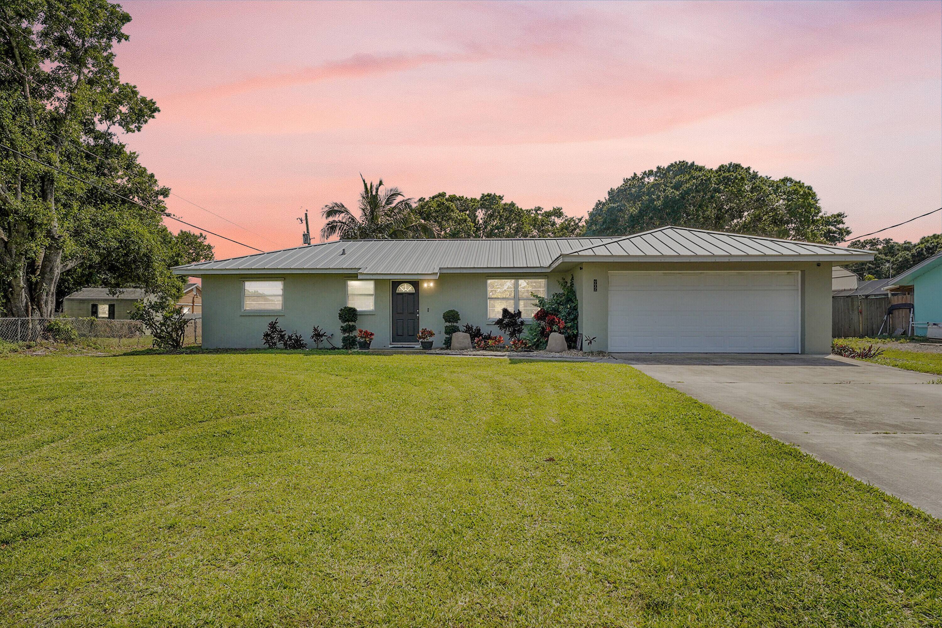 3 bedroom, 2 bathroom home sits on 0.