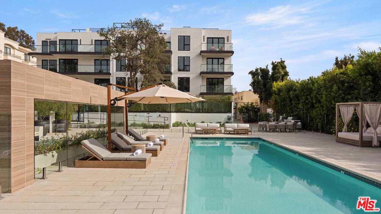 505  S Barrington Ave 3BR Brentwood La