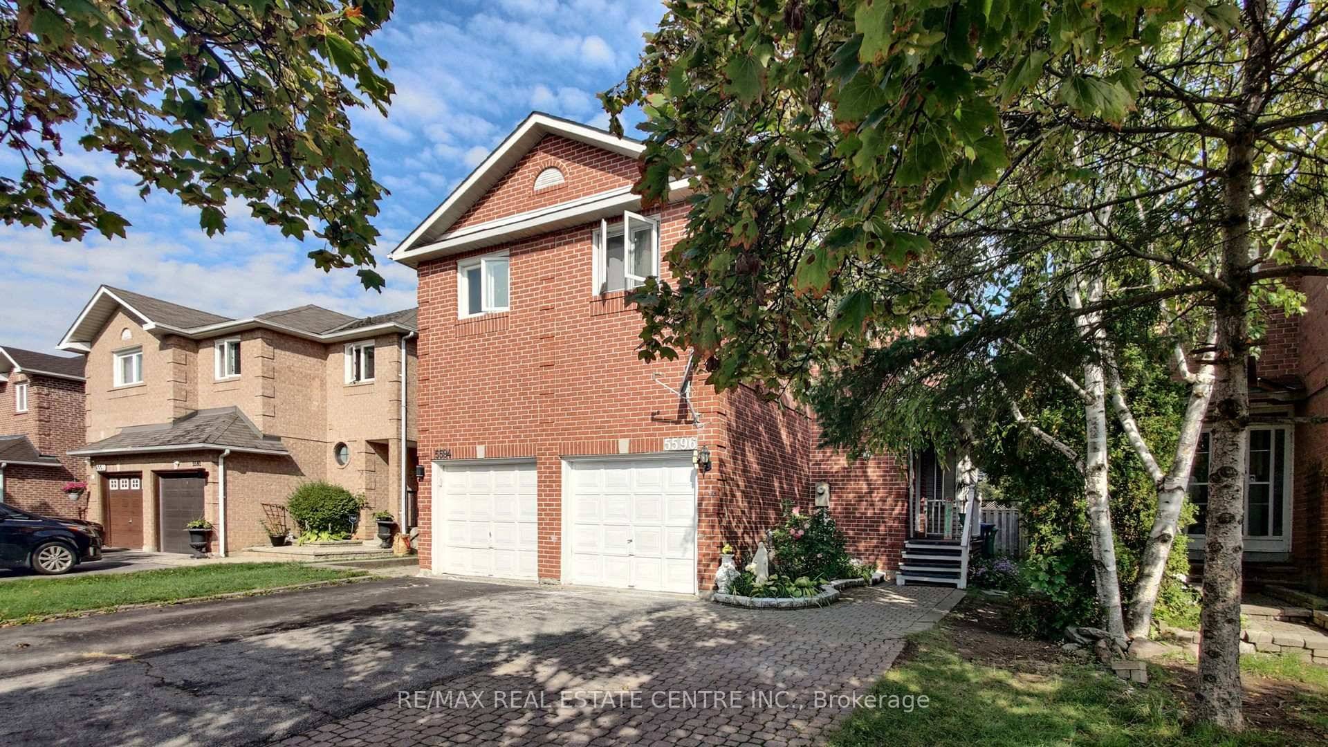 Finally, you can own this gorgeous family home in an established and reputable community !