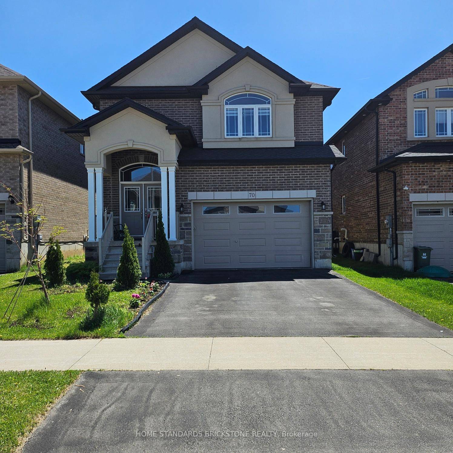 Welcome to this beautifully finished 2322 Sq Ft home with an additional 600 Sq Ft professionally finished basement, offering over 2900 Sq Ft of total living space.