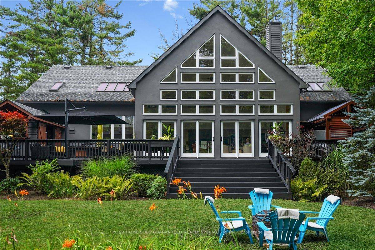 Nestled On Prestigious Highland Drive In Oro Medonte, This Custom Built Luxury Home Showcases Exceptional Design And Upgrades Throughout.
