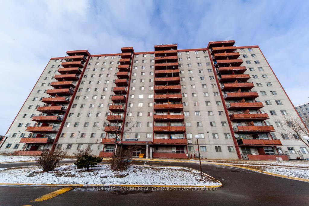 NEWLY RENOVATED FOUR BEDROOM CONDO WITH ENSUITE LAUNDRY, ENSUITE LOCKER, AMAZING LOCATION CLOSE TO UPCOMING EGLINTON CALEDONIA SUBWAY AND ALL AMENITIES, MAIN MALLS, SHOPPING, TTC AT DOOR STEP, SUMMER INDOOR ...