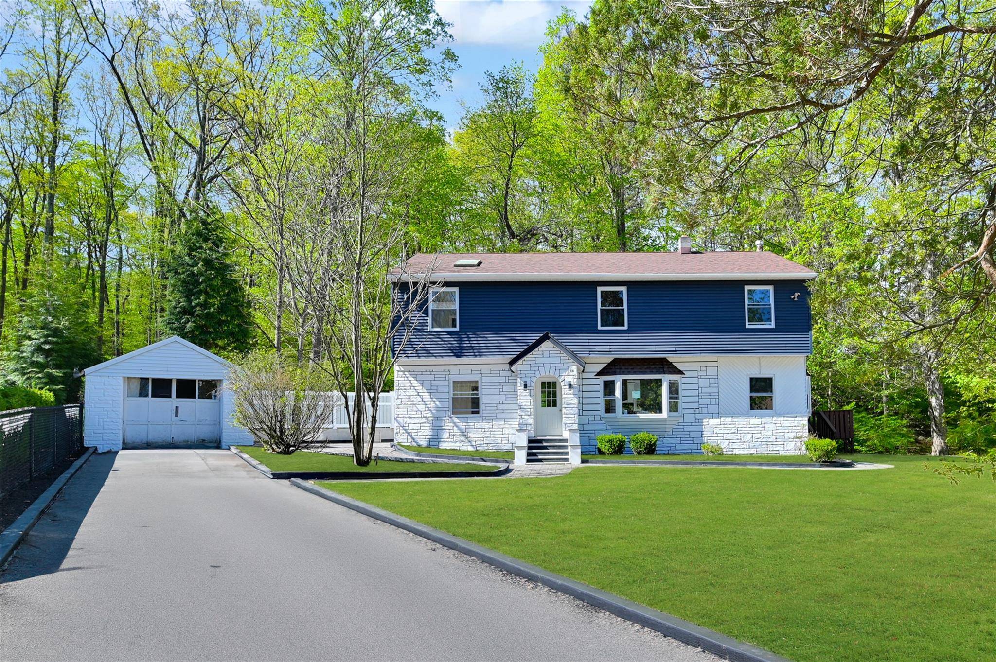 Magnificent Colonial 2 story Home in the Heart of Greenwood Lake NY Just 1 hour from NYC !