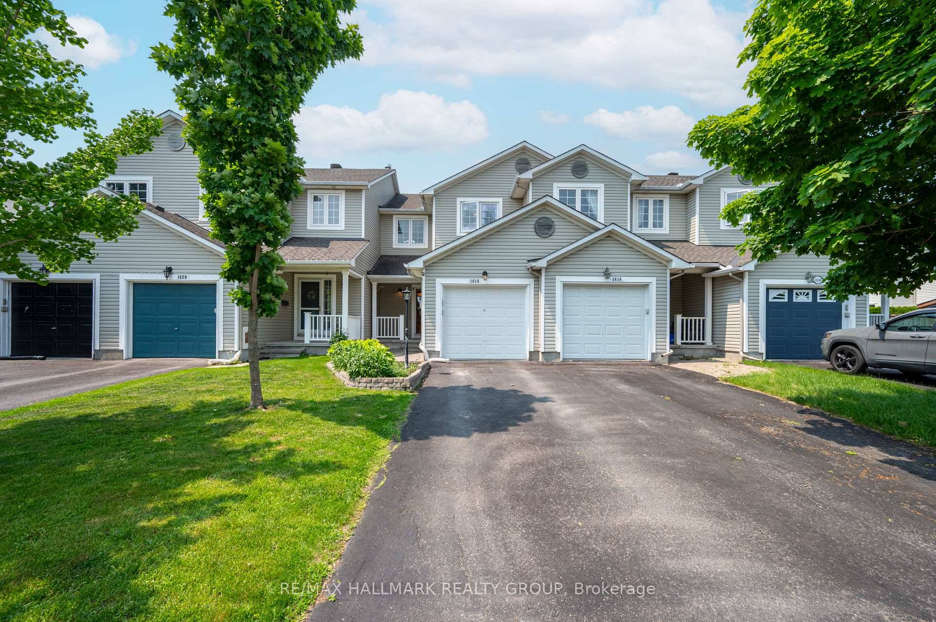 This beautifully maintained home is ideally located in the vibrant heart of Orle ans, across the street from Varennes park amp ; close to shopping, schools, recreation, and all essential ...