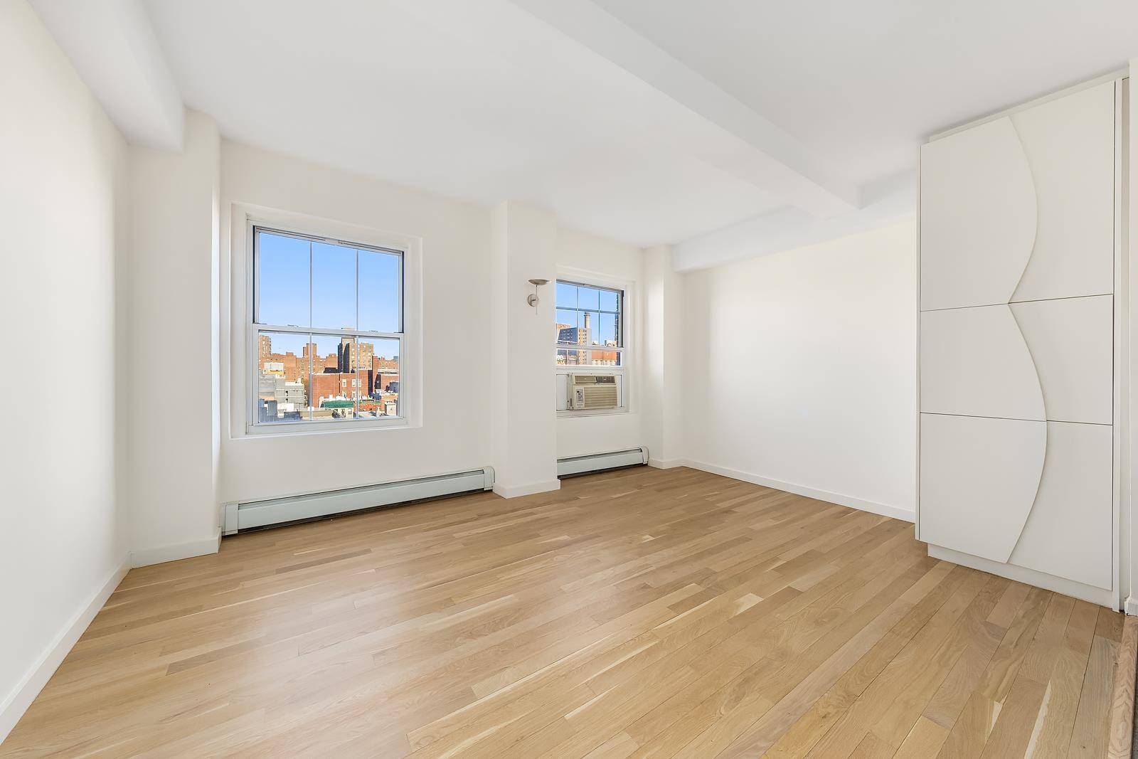 Welcome to the Christodora House, an Iconic pre war condo building located at 143 Avenue B, right on the Park !
