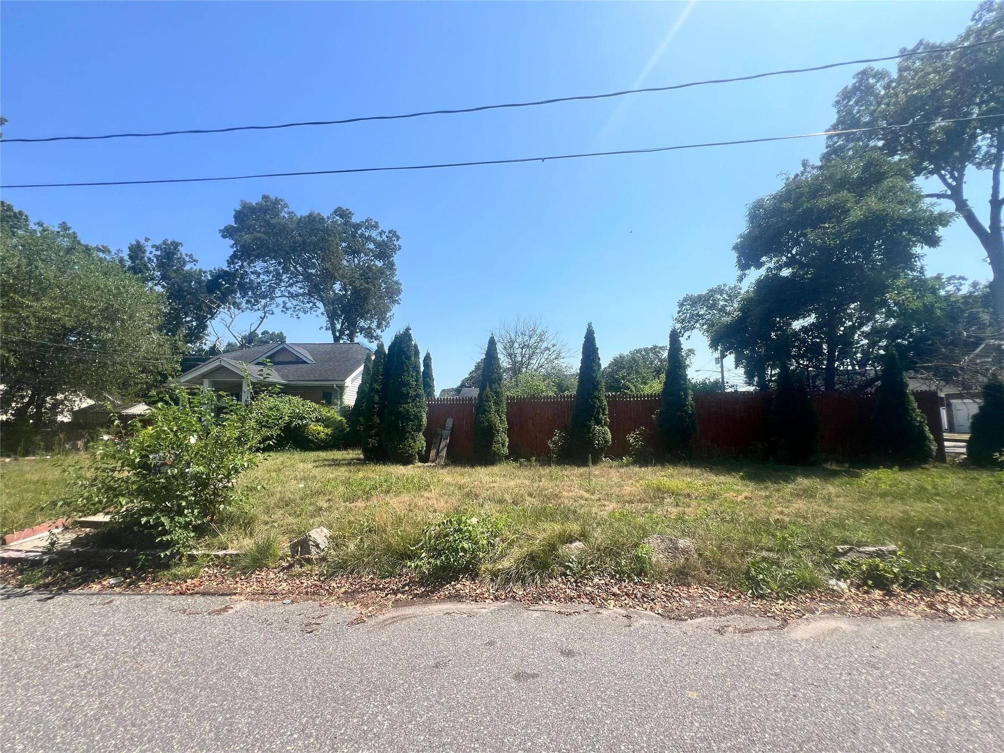 Prime Ronkonkoma location in the Town of Brookhaven, served by the Connetquot Central School District.