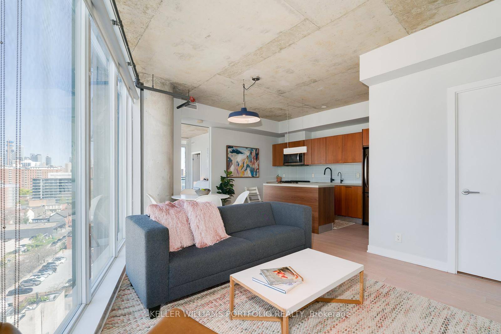 Wake up each morning in the heart of Torontos most dynamic neighbourhood, where skyline views and vibrant city energy are just part of everyday life.