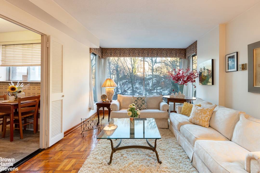 A fully furnished, move in ready one bedroom condo at Hayden on the Hudson just bring your suitcases.