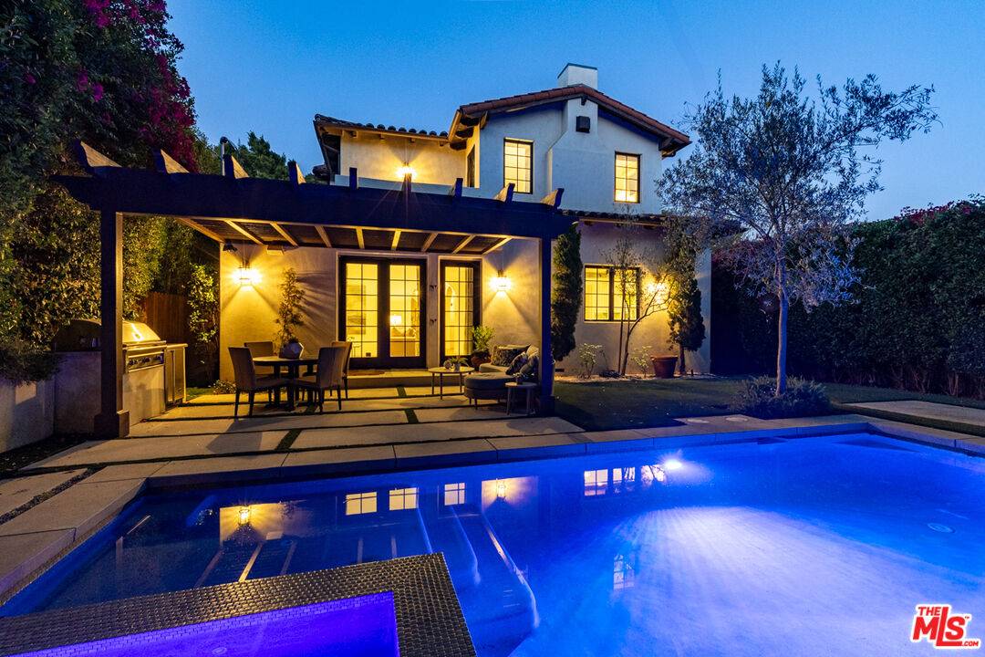 735  N Stanley Ave 4BR Hollywood Hills East La