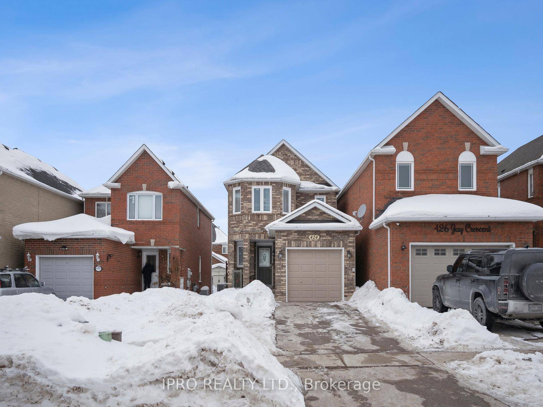 Bright and Beautiful 3 1 Bedroom Detached Home In The Heart Of Orangeville.