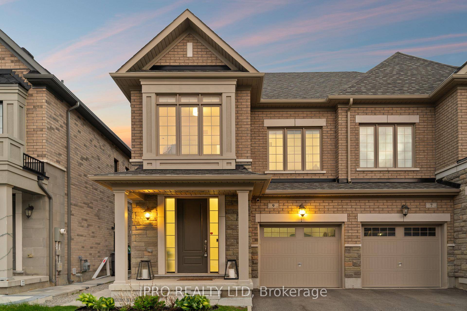 Welcome to 9 Angelfish Road !