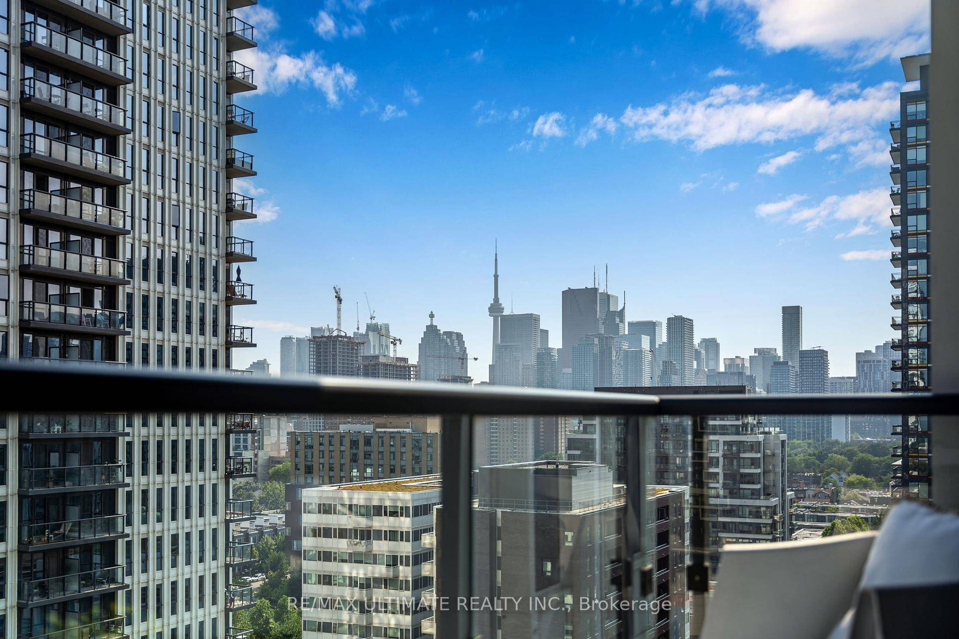 WELCOME TO 170 SUMACH ST, A STANDOUT ADDRESS IN THE HEART OF REGENT PARK !