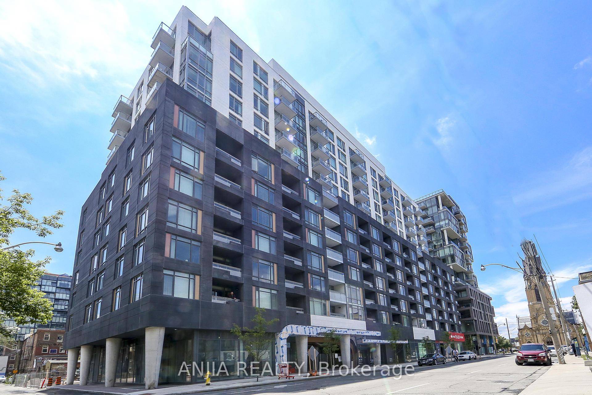 Want to live in a beautiful Penthouse with very affordable price ?
