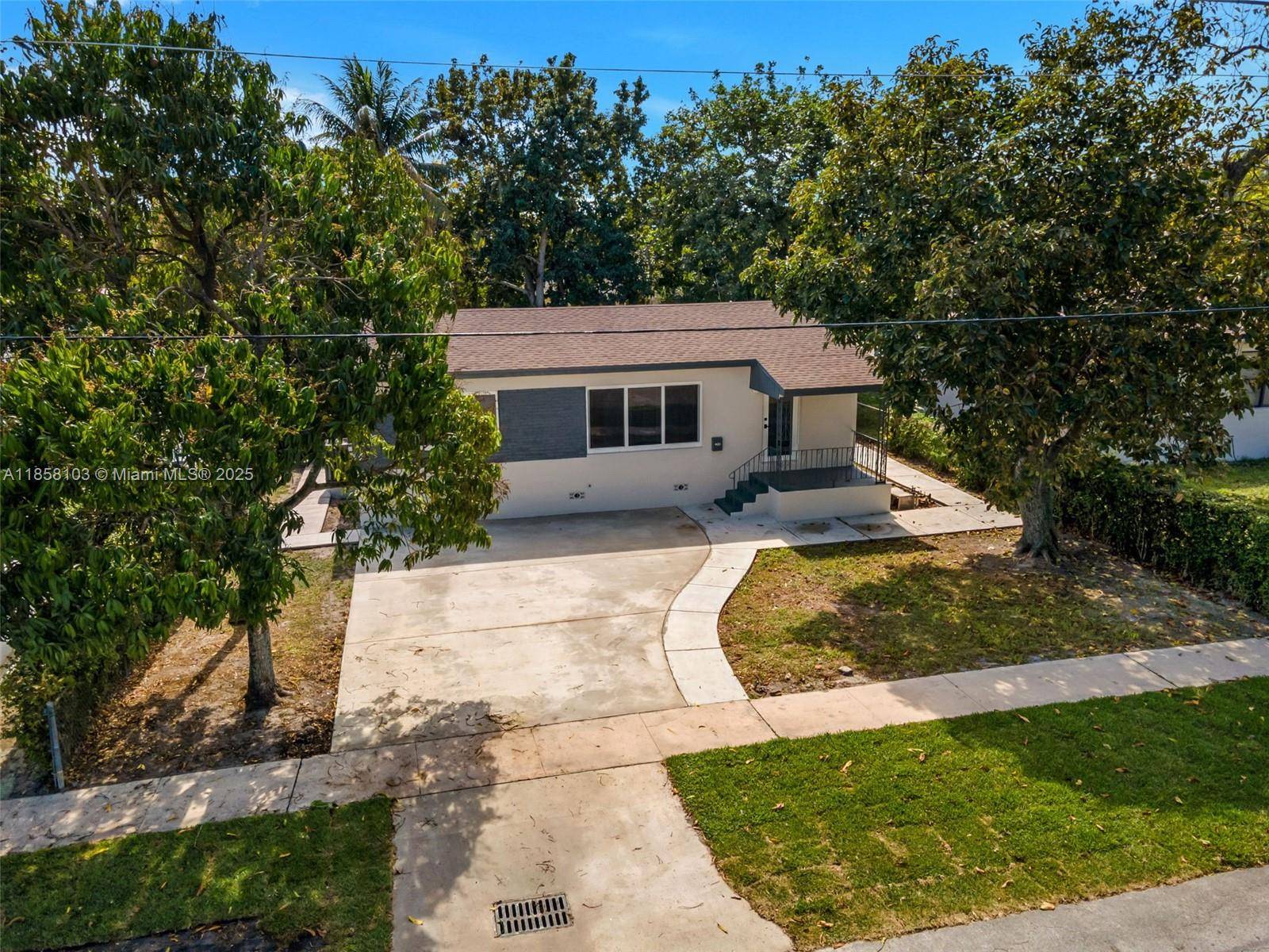 Fully remodeled 3 bed 3 bath single family home in the heart of North Miami Beach !