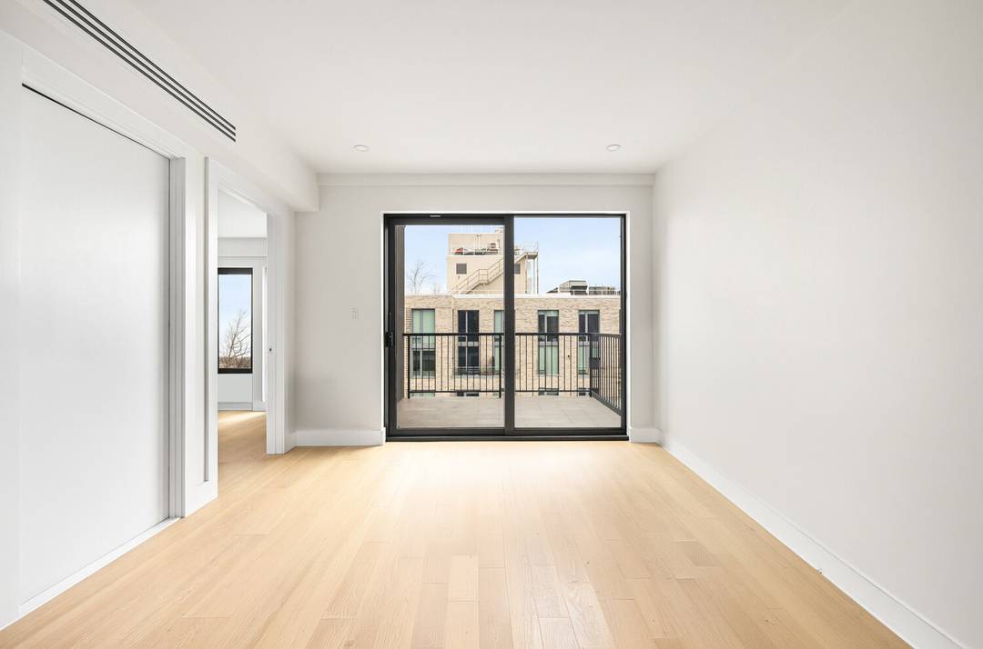 Introducing Residence PHA at VELA, a beautifully designed 1 bedroom and 1 bathroom condo in Astoria, a sanctuary that seamlessly blends the elegance of West Astoria with the allure of ...