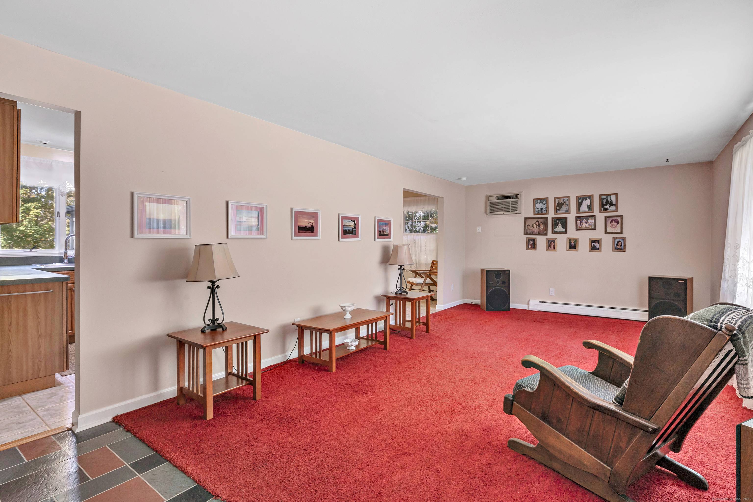Welcome to this classic 3 bedroom, 1.