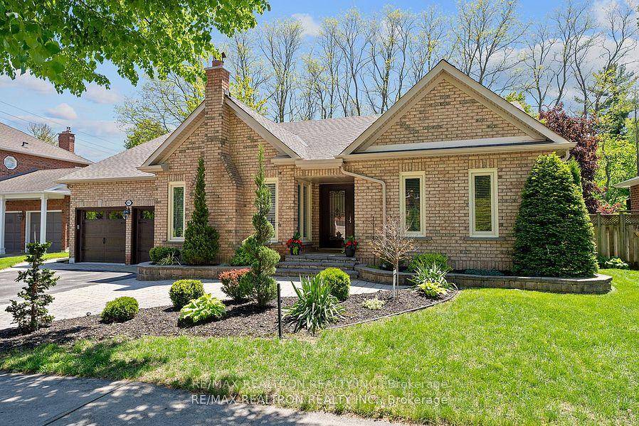 Welcome to this rarely offered, oversized executive bungalow on quiet, prestigious court in East of GTA.