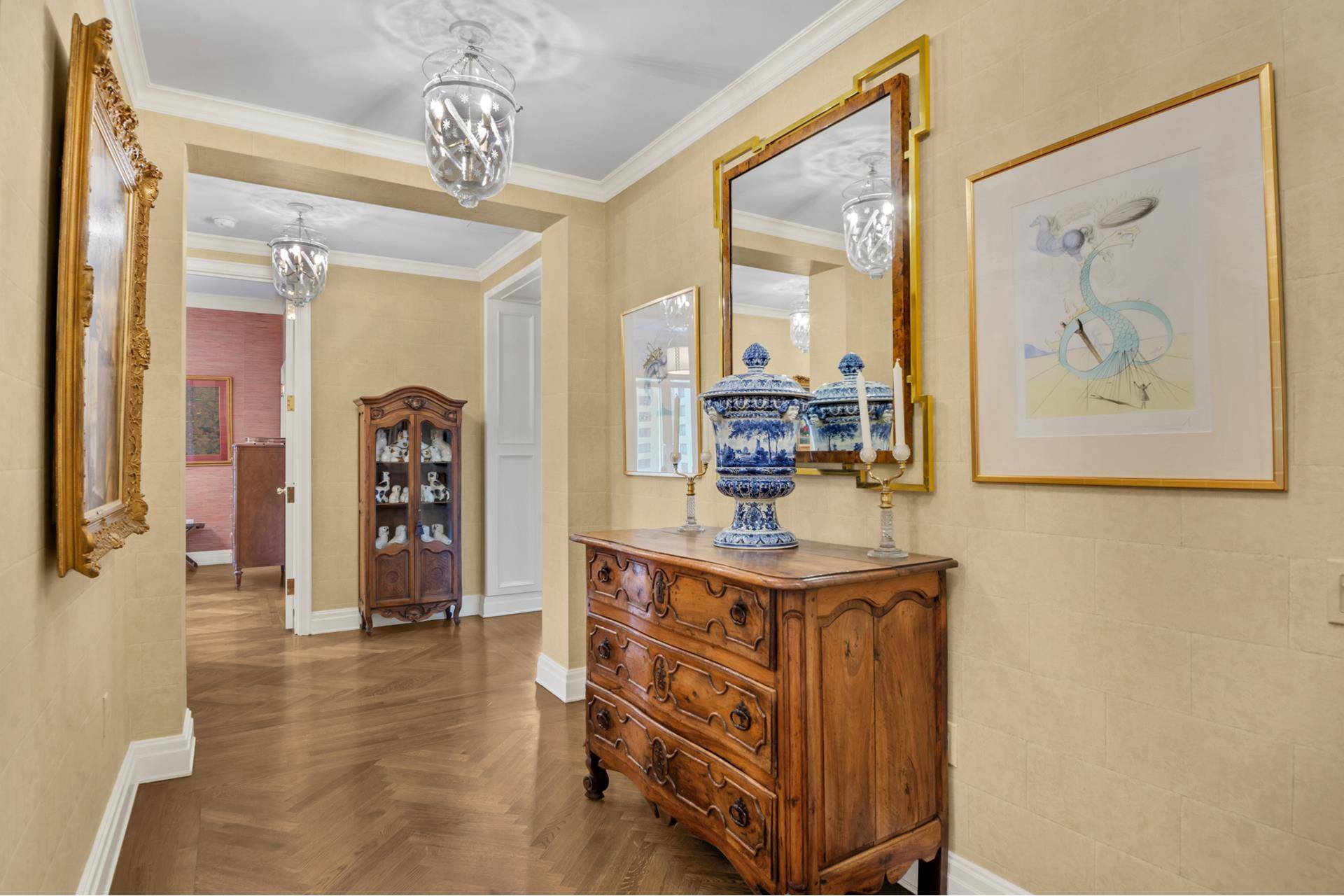Welcome to 8A at 515 Park Avenue Condominium, an exceptional 2520 235 m2 3 bedroom, 3.