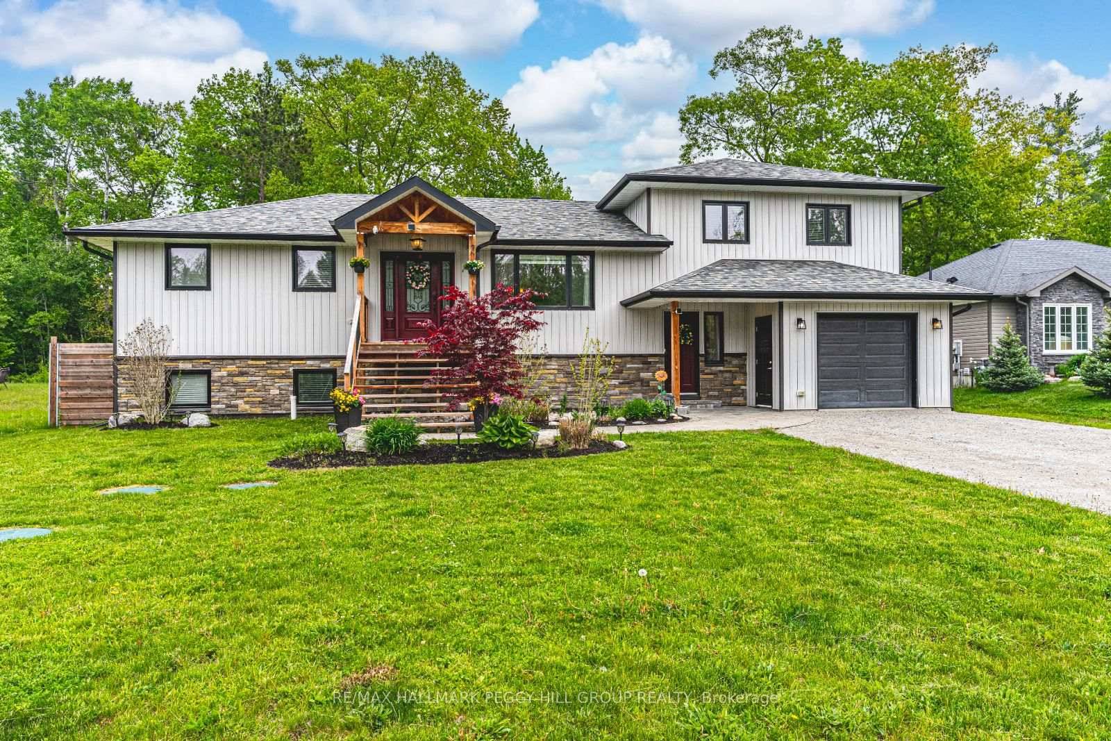 TURN KEY BUNGALOW WITH ELEGANT FINISHES amp ; IN LAW SUITE POTENTIAL NEAR GEORGIAN BAY !