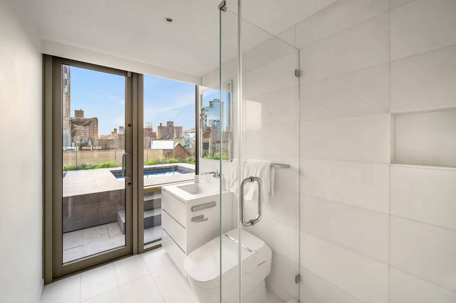 Designed by industry leading architects SAOTA, known worldwide for their innovation and impeccable use of flow and functionality, the Penthouse at the coveted full service One Avenue B condominium is ...