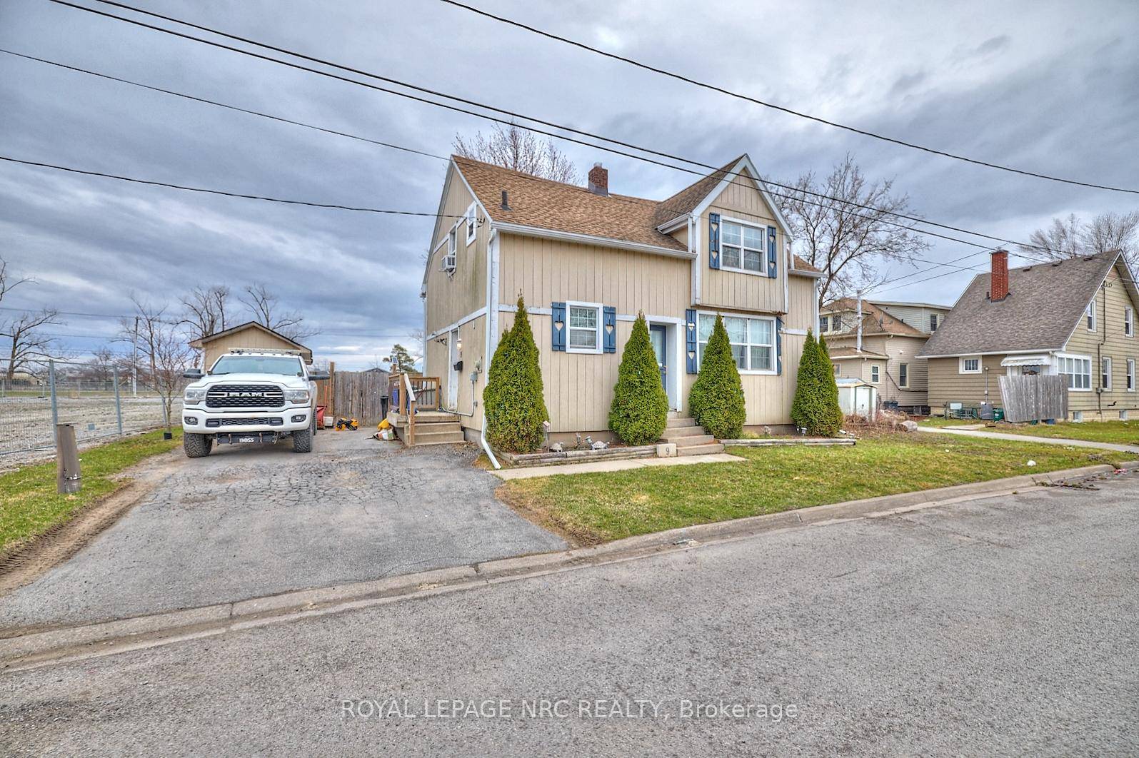FOR LEASE 2350 MONTH PLUS UTILITIES !