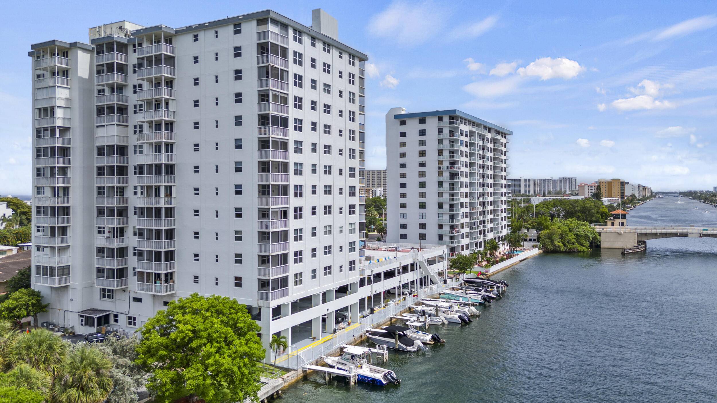 Endless potential in the heart of Pompano Beach !