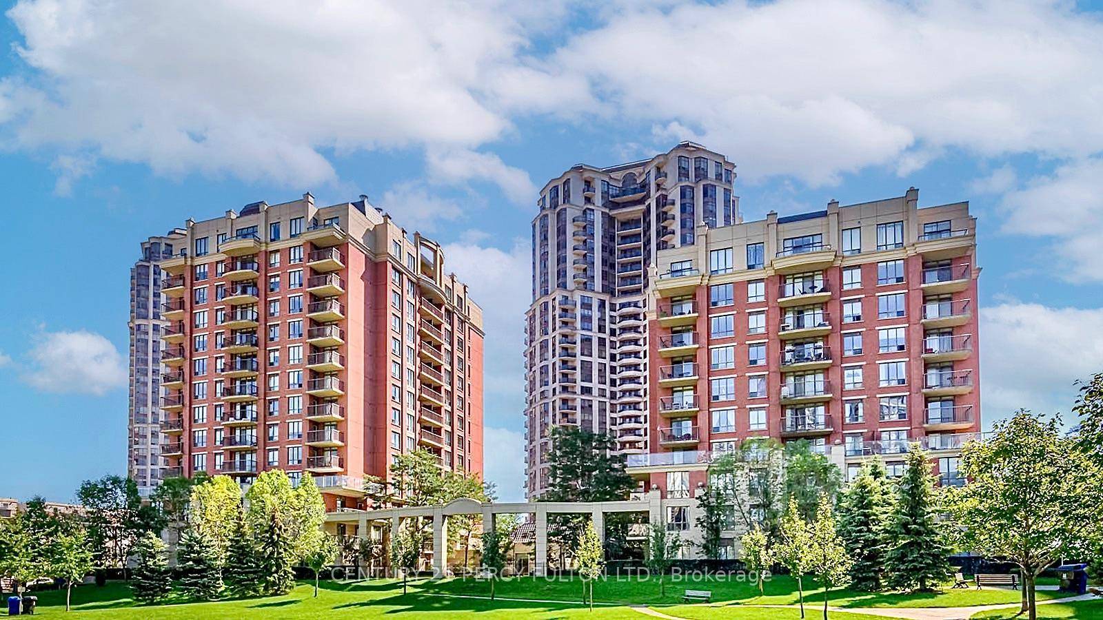Introducing the Mansions of Avondale, This bright and well kept 2 bedroom Unit is in a LOW RISE building with Full Amenities.