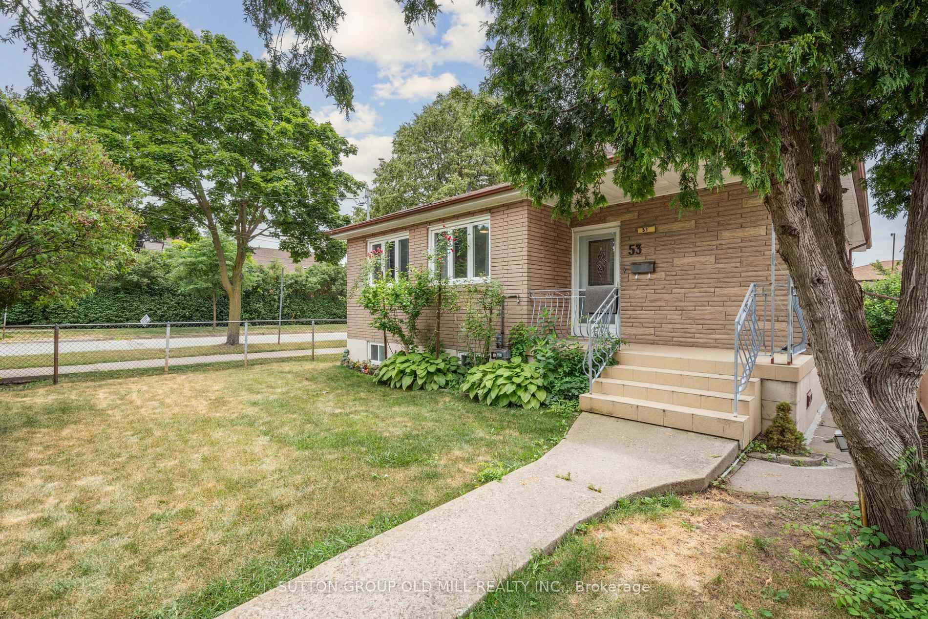 Enjoy the convenience of this well cared for corner property in Yorkdale Glen Park.