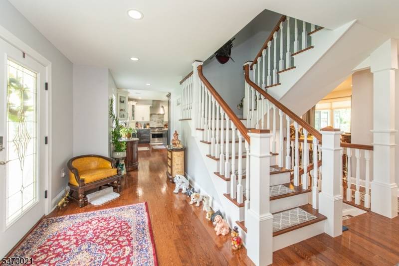This spectacular over 3000 sq.