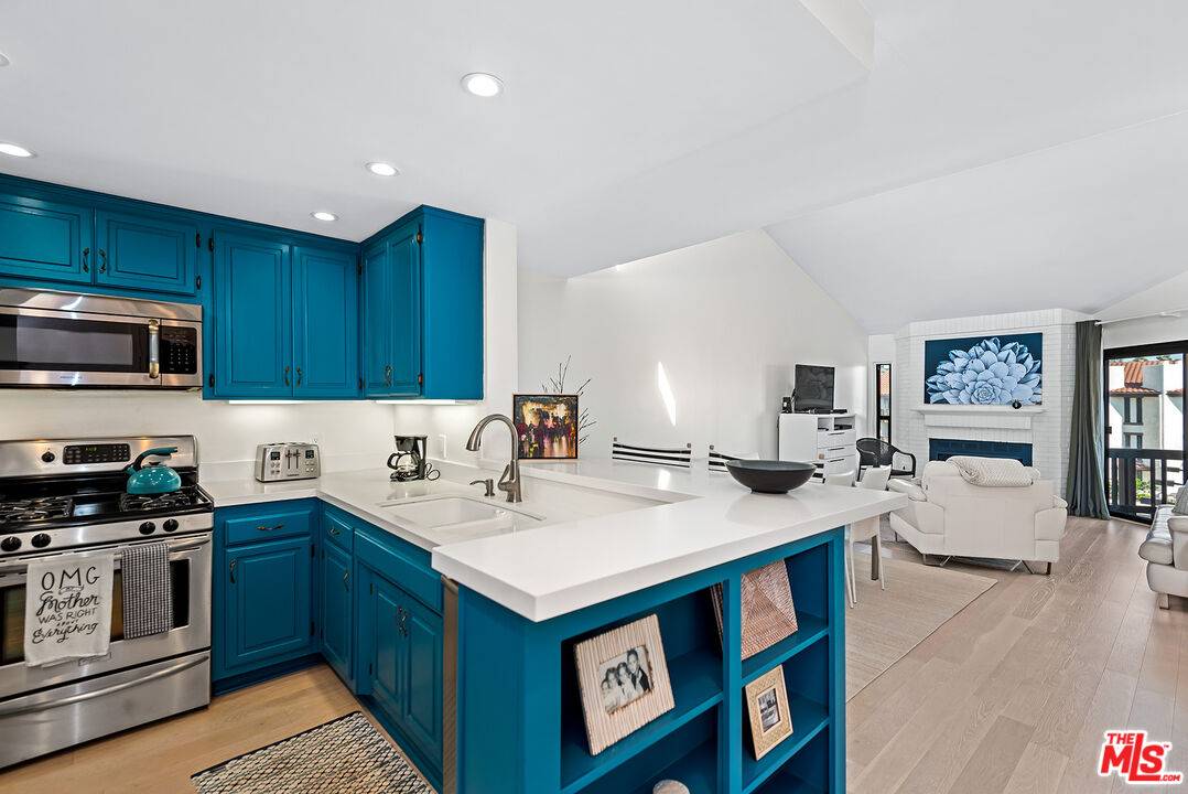 8600   Tuscany Ave 1BR Playa Del Rey La