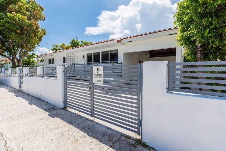 Rare find in desirable West Brickell !