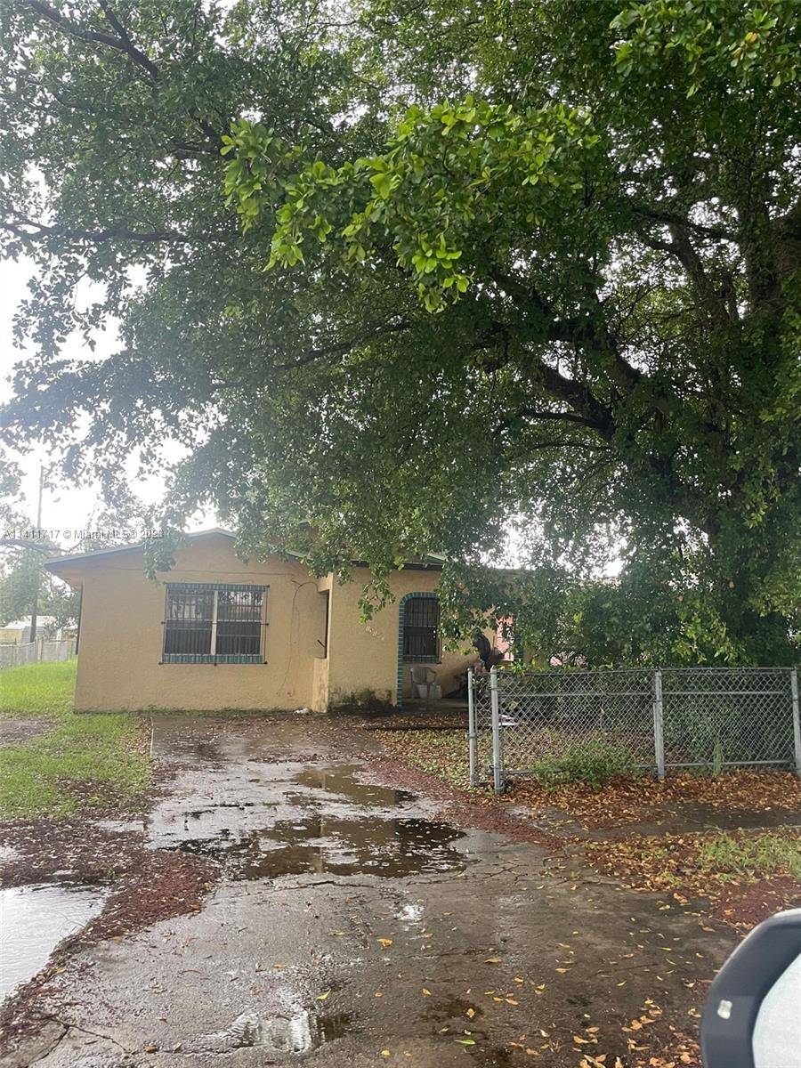 Fully updated and ready to move in !