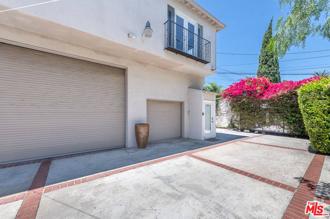 1239  S Orange Dr 1BR La