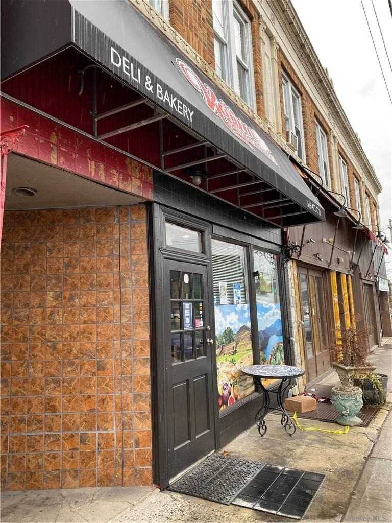 Fantastic 2500 Sq Foot Cafe Restaurant For Sale !