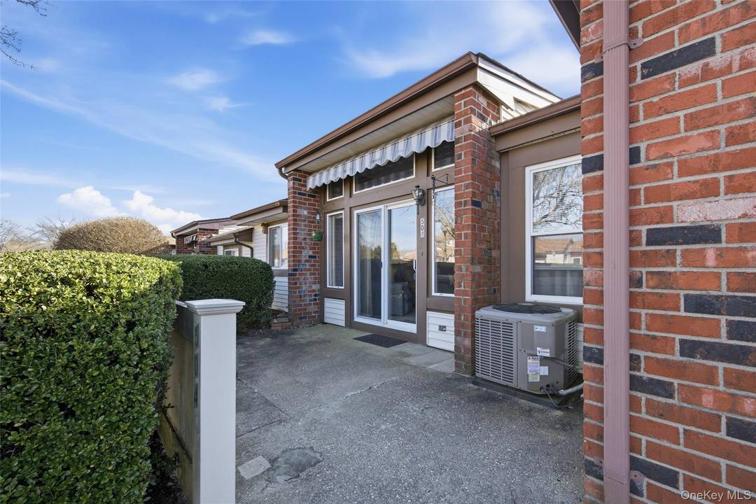 Gated Community, 55 Senior Community, Fairfield St.