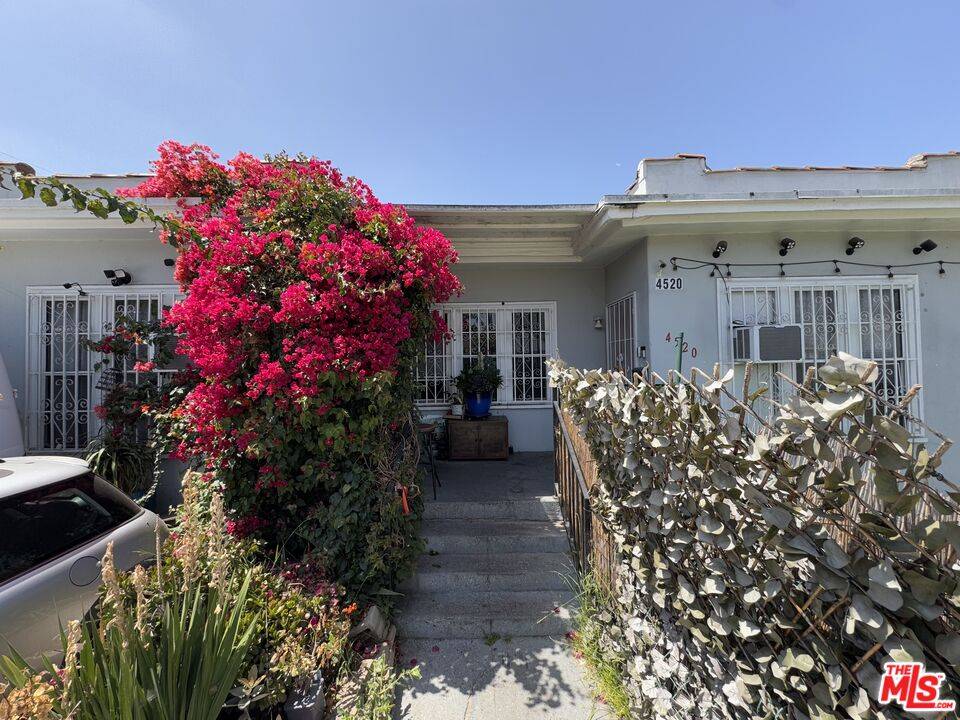 4518   Abbey Pl 5BR La