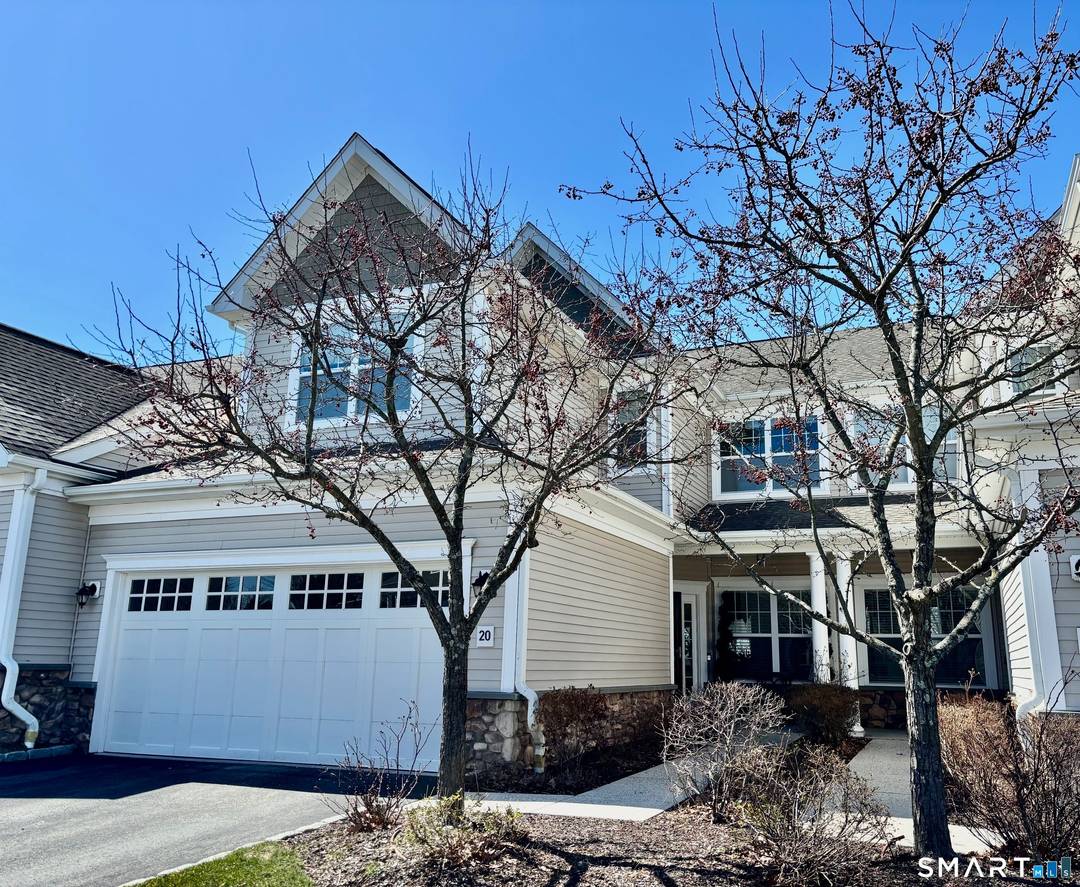 This stunning luxury 3 bedroom, 2.