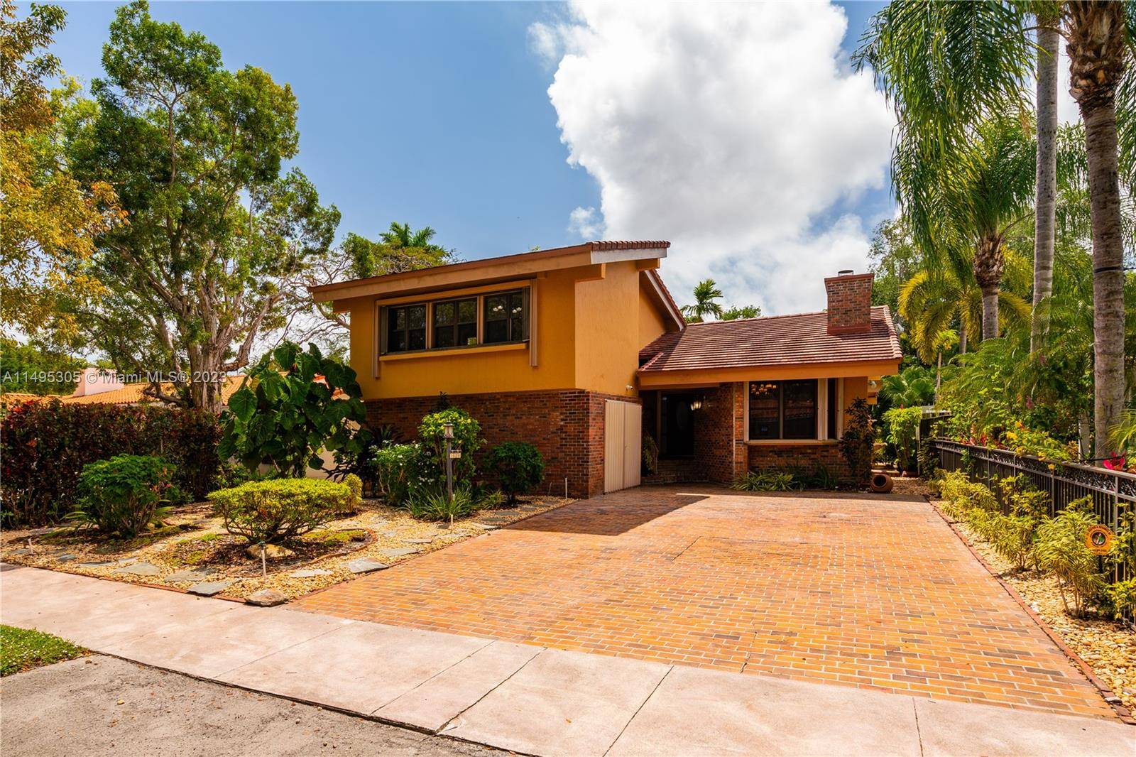Spacious 2 story 3 bedroom 2 bath home in prized Coral Gables location just down the street from the historic Biltmore Hotel and Golf Course, Venetian Pool, Salvadore Park, Church ...