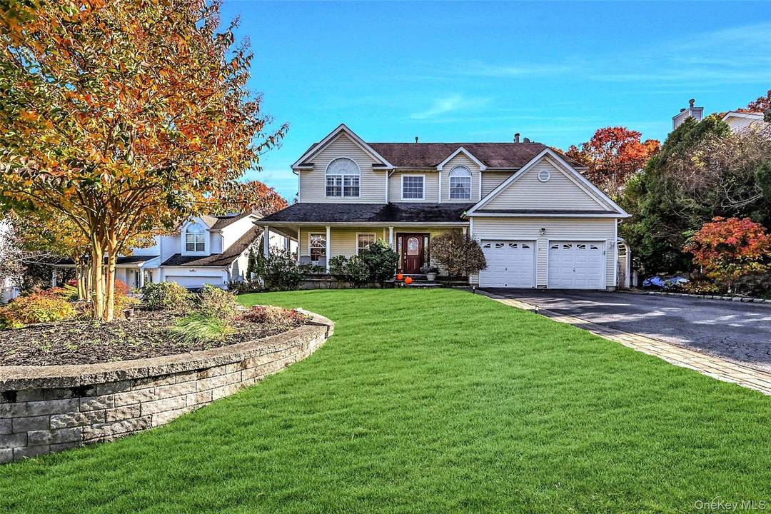 Welcome Home To 6 Laurel Crescent.