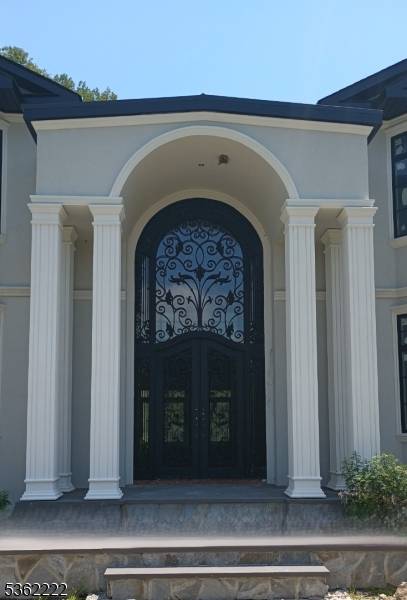 Opportunity Knocks ! Exquisite Luxury Estate on 2.