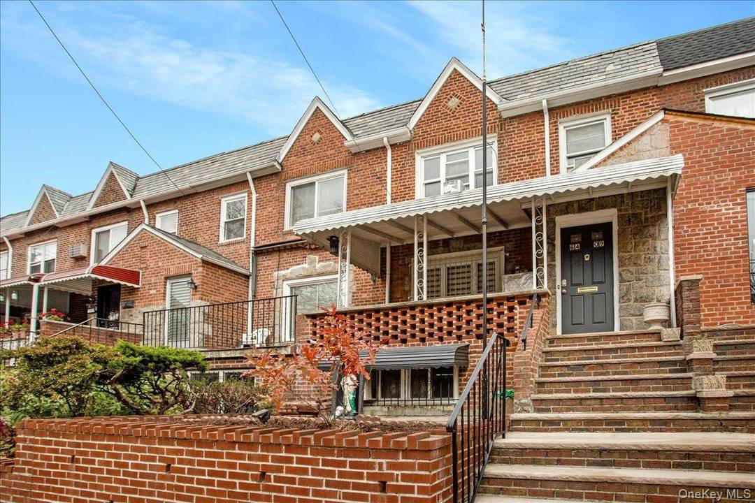 Welcome to your lovely 1 family townhome in the heart of middle village, prime location !