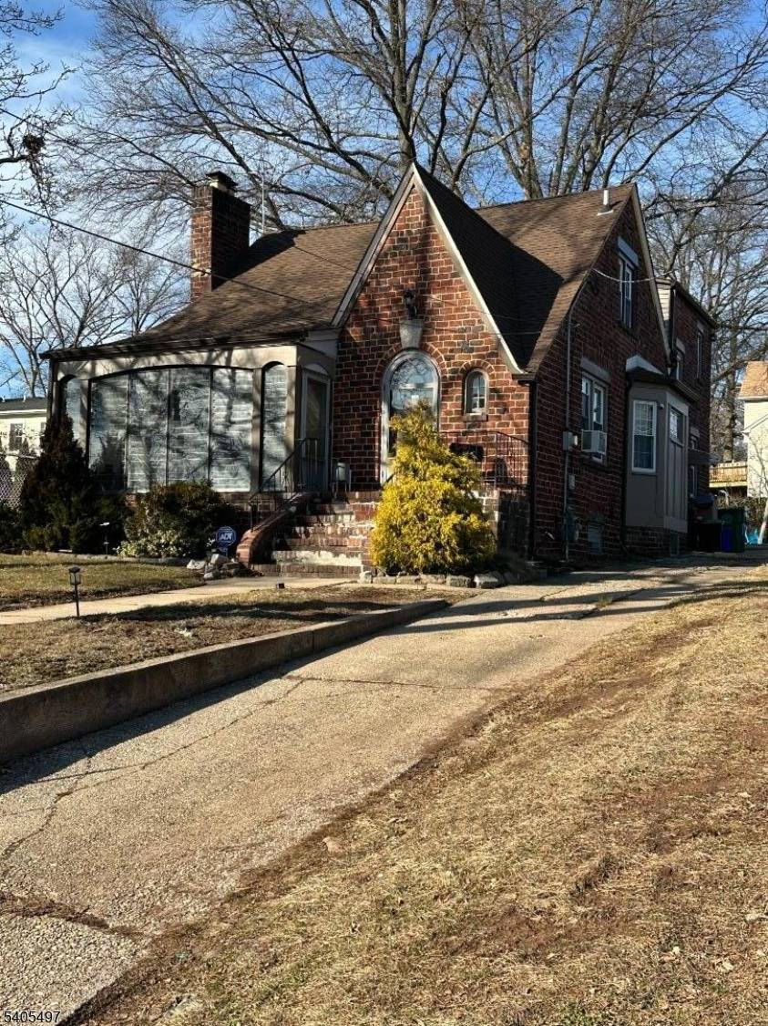 Welcome to this beautiful 3 Bedroom, 2.