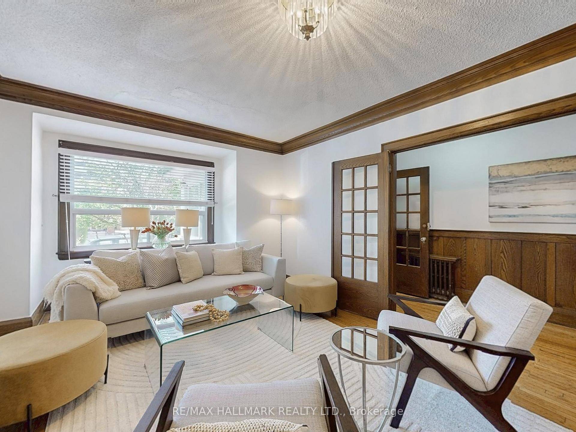 Welcome to 31 Robina Avenue Where Possibilities Are Endless !