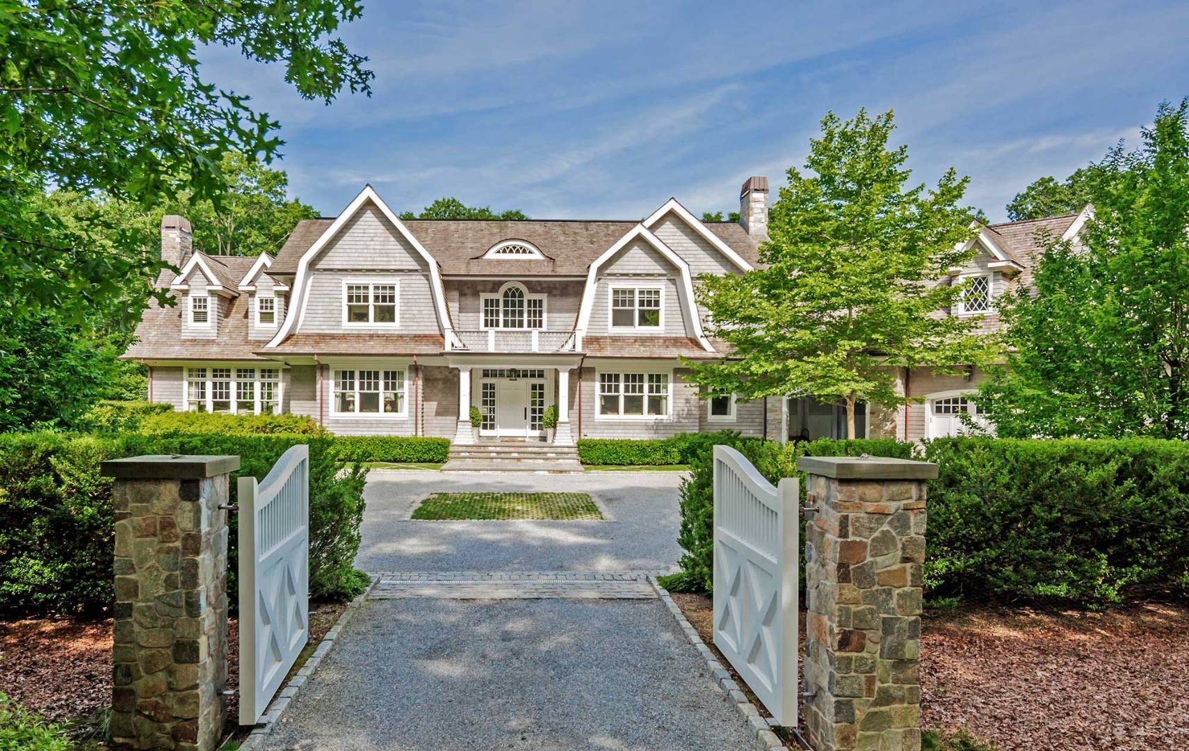 Grand Estate in Sagaponack with TENNIS.