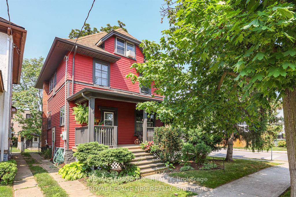 Rare Character amp ; Comfort in the heart of St.
