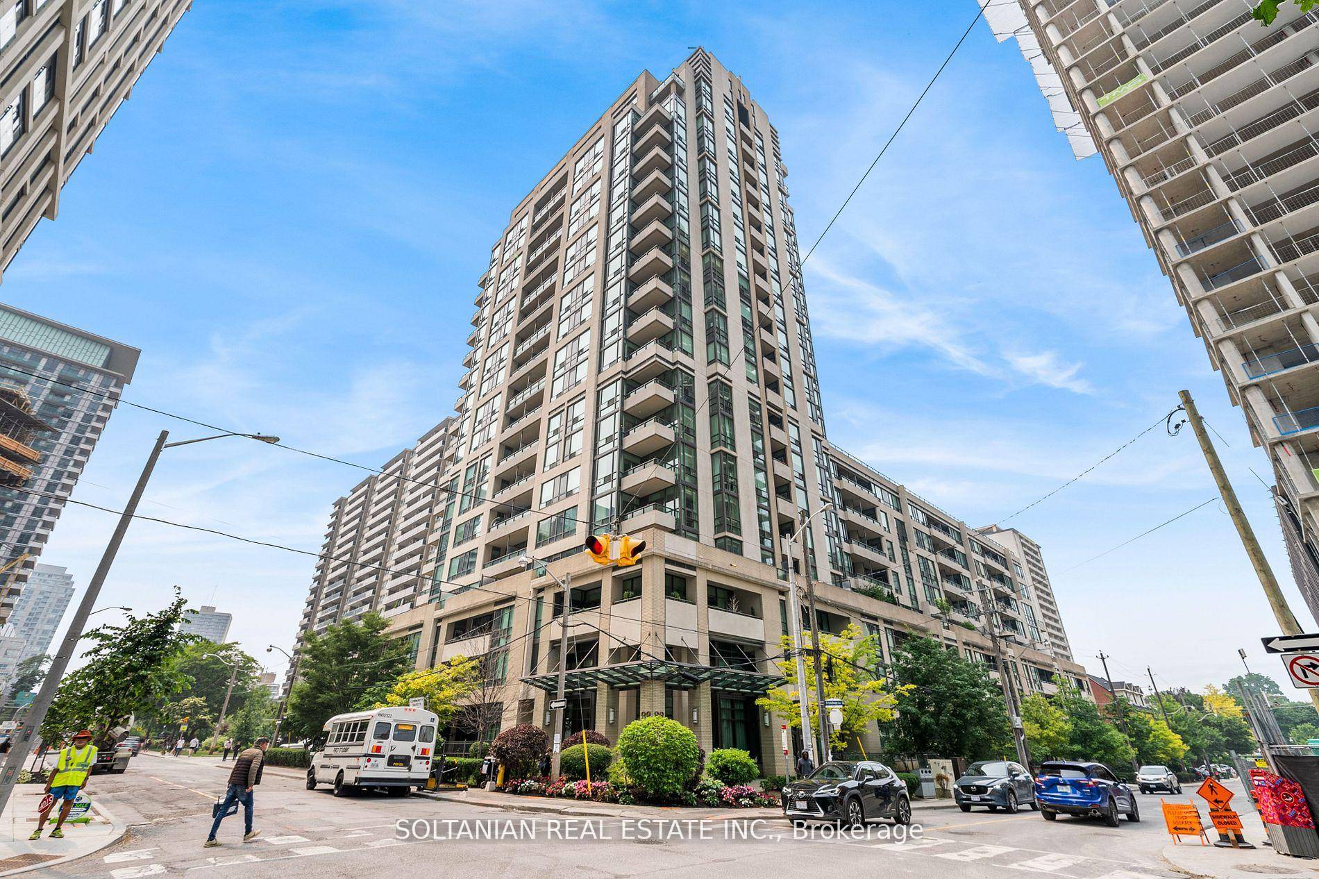 Luxury At It's Best ! Gorgeous Completely renovated 2 Bed, 1 Bath Condo W Parking !